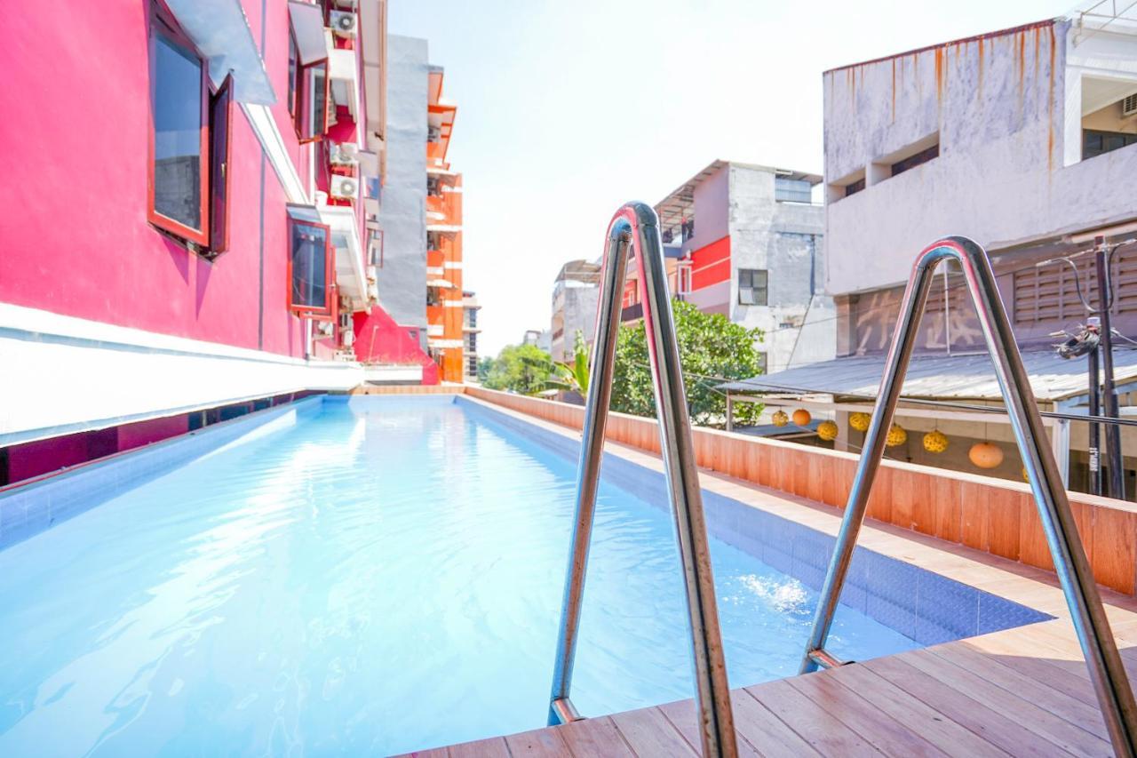 Collection O 1112 Comfitel Siwalankerto Aa4 Hotel Surabaya Exterior foto