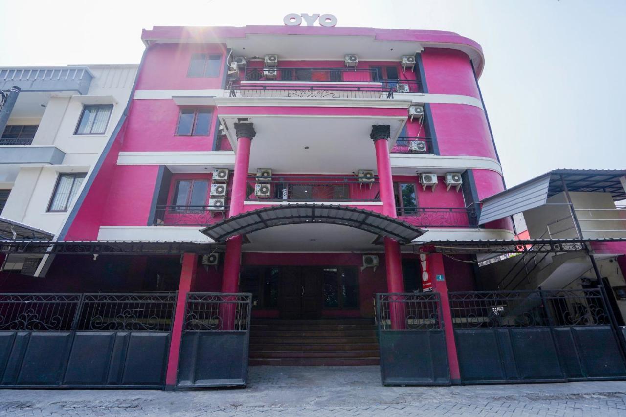 Collection O 1112 Comfitel Siwalankerto Aa4 Hotel Surabaya Exterior foto