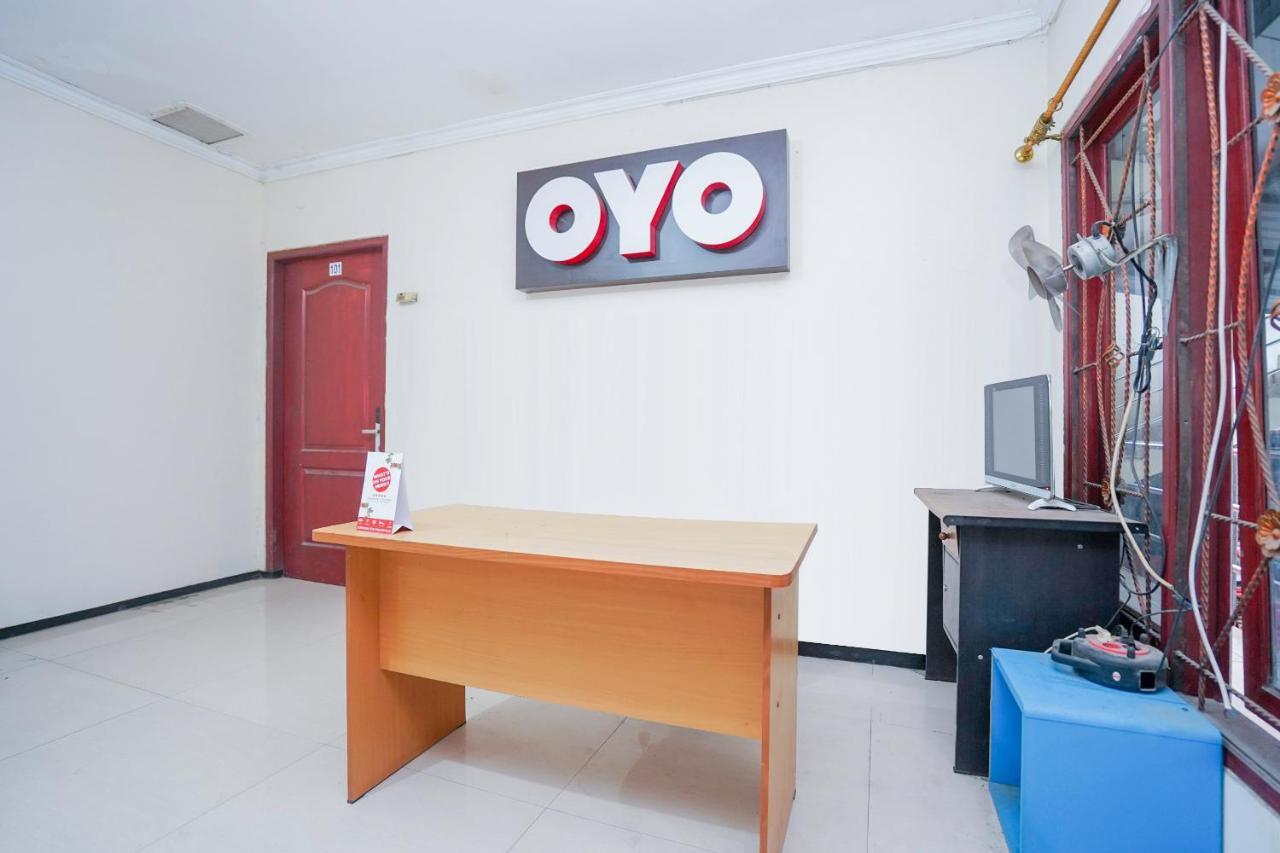 Collection O 1112 Comfitel Siwalankerto Aa4 Hotel Surabaya Exterior foto