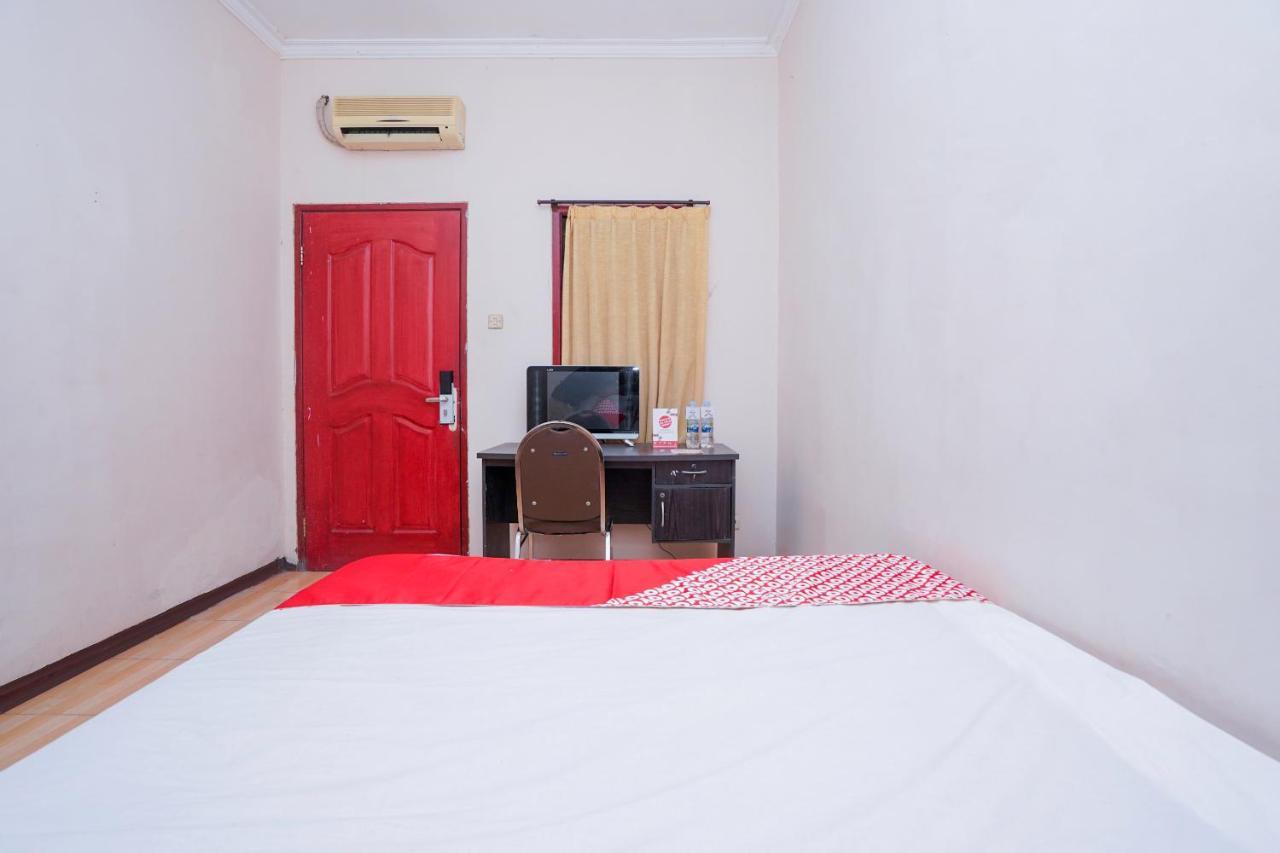 Collection O 1112 Comfitel Siwalankerto Aa4 Hotel Surabaya Exterior foto