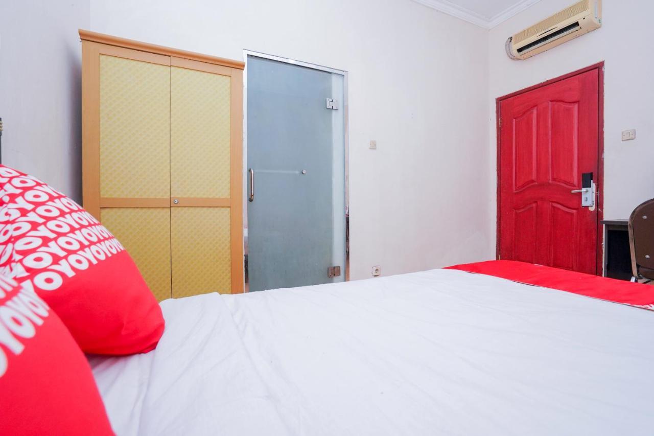 Collection O 1112 Comfitel Siwalankerto Aa4 Hotel Surabaya Exterior foto